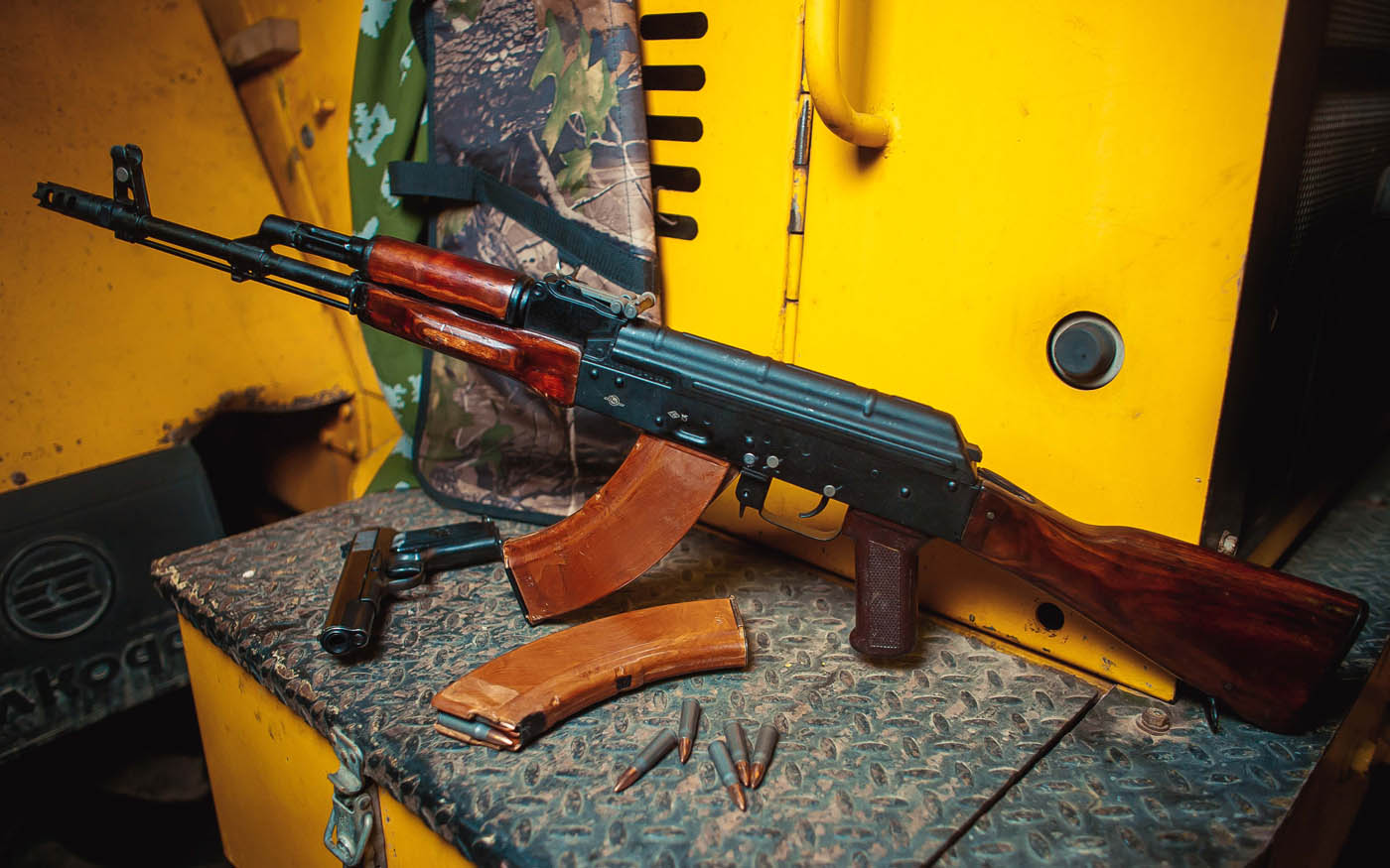Пистолет МР-81 и Карабин «Вепрь-КМ»