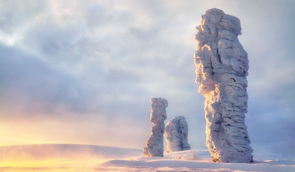 МаньПупуНер или Столбы выветривания - геологический памятник в Троицко-Печорском районе Республики Коми. Столбы эти достигают высоты от 30 до 42 метров и считаются одним из семи чудес России.